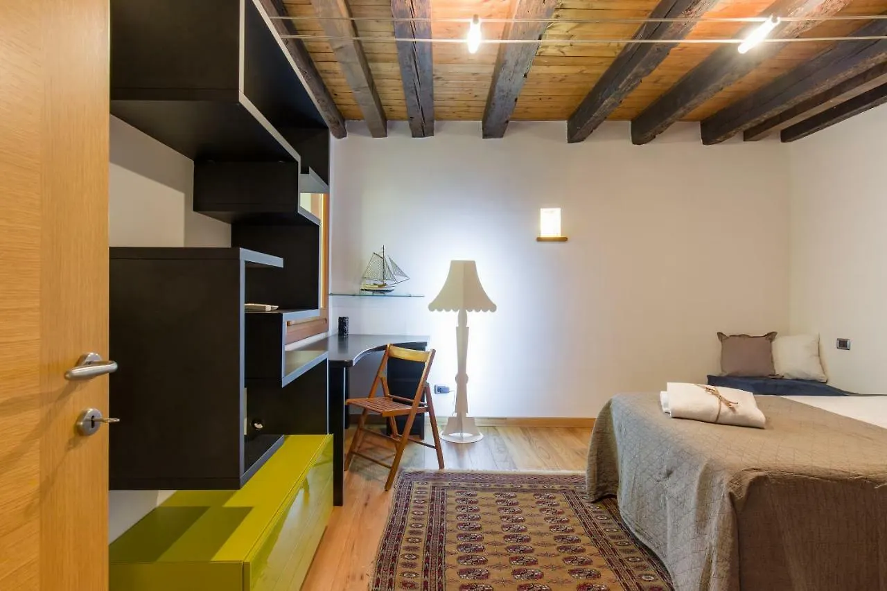 Downtown Apartment Verona 0*,  Italia