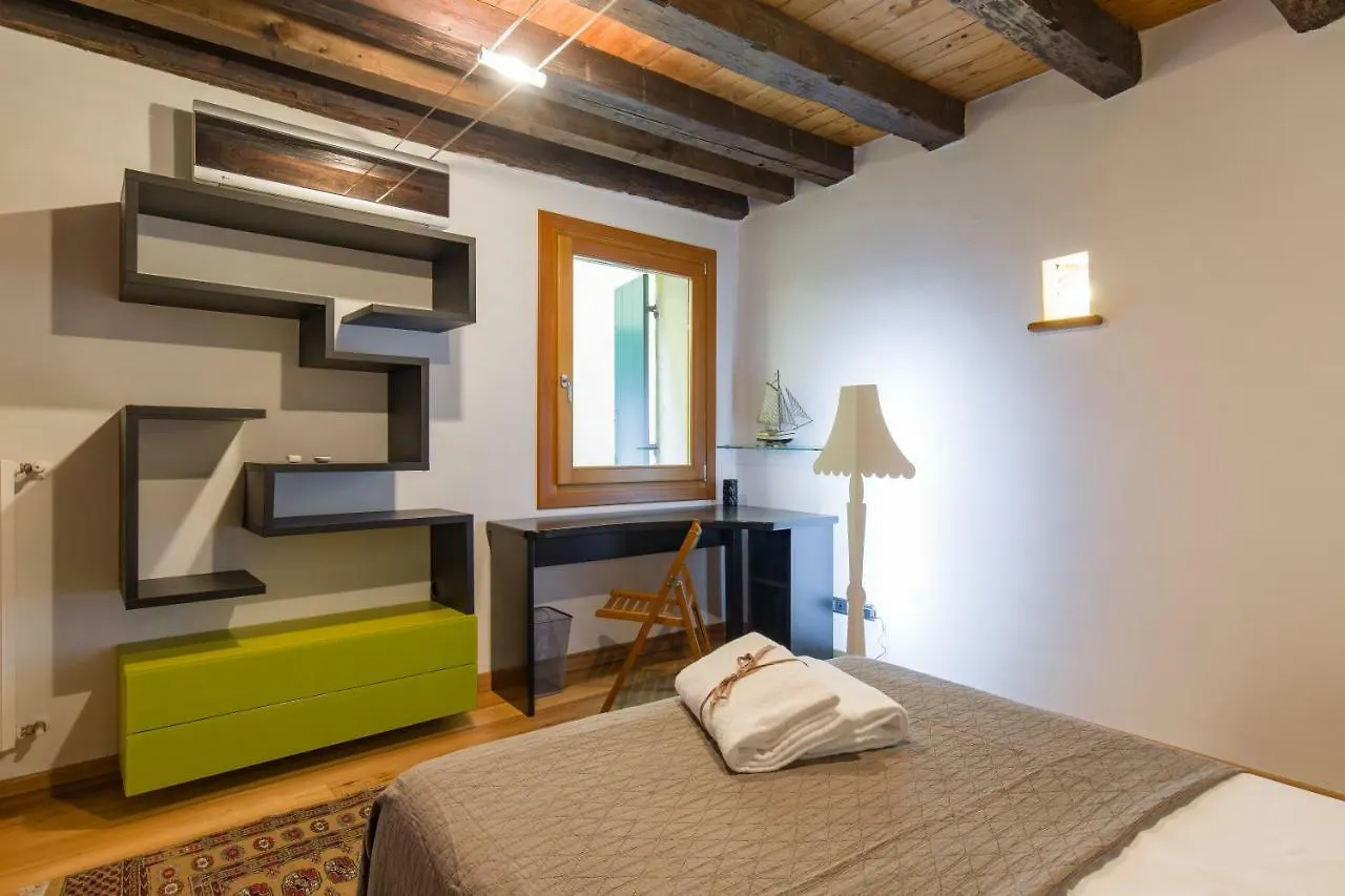Downtown Apartment Verona Italia